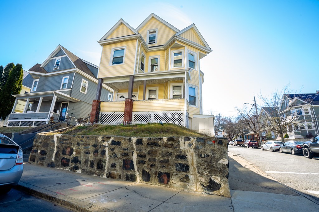 378 Ferry Street Everett, MA 02149 - Photo 2 of 33