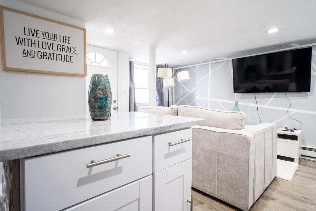 378 Ferry Street Everett, MA 02149 - Photo 21 of 33