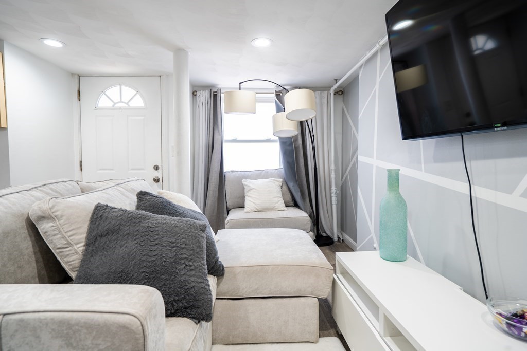 378 Ferry Street Everett, MA 02149 - Photo 22 of 33