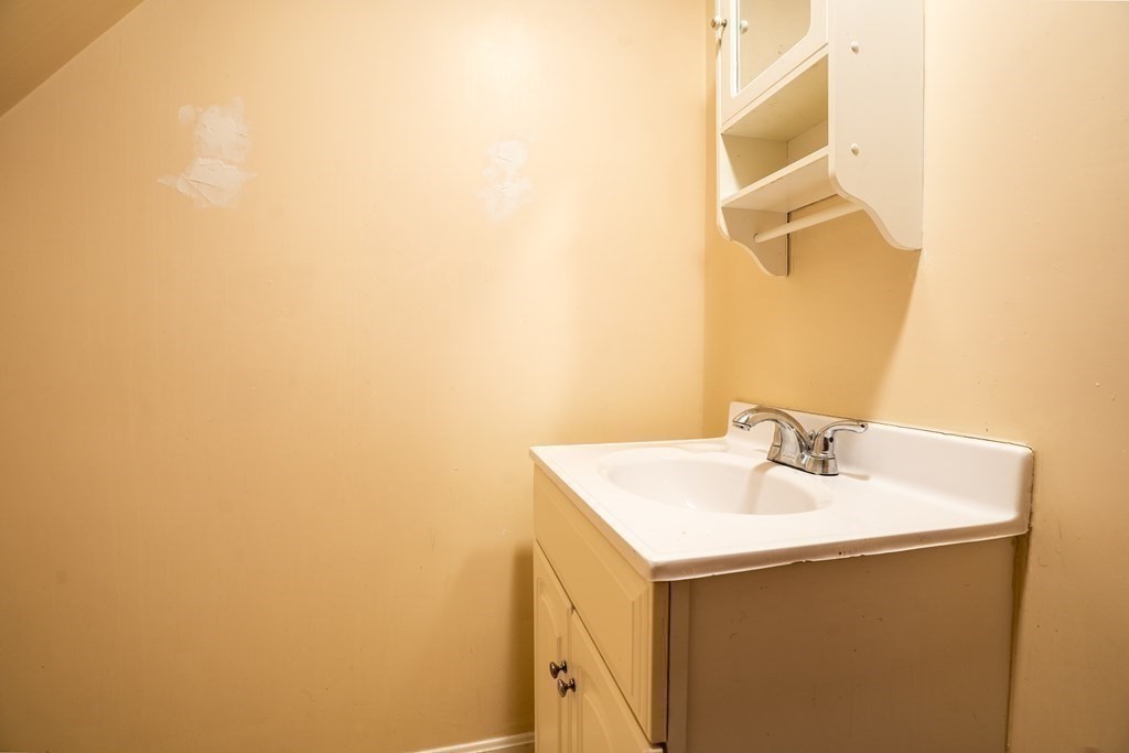 378 Ferry Street Everett, MA 02149 - Photo 29 of 33