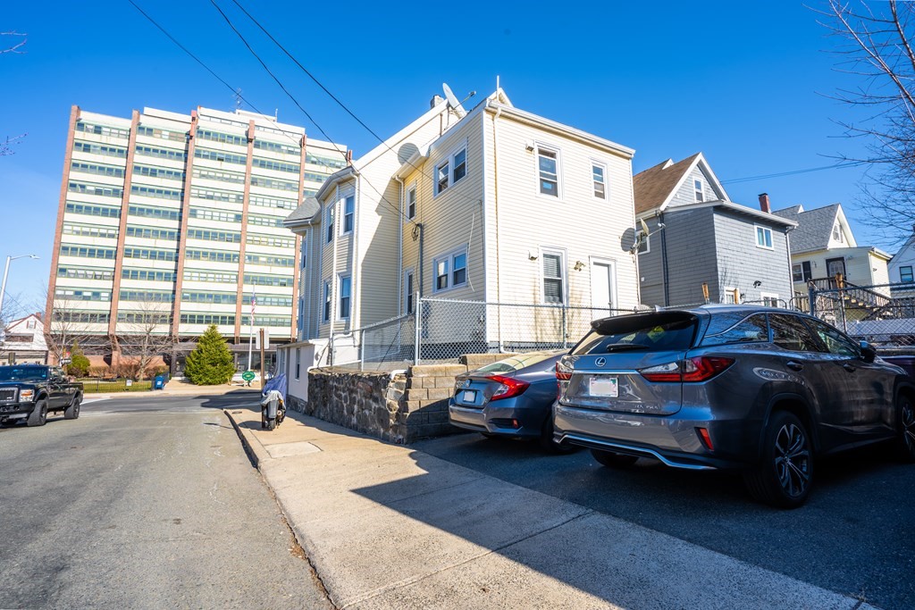 378 Ferry Street Everett, MA 02149 - Photo 5 of 33