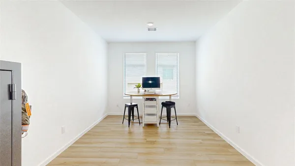 $3,400 | 711 Hooks Trail Lane, League City, TX 77573