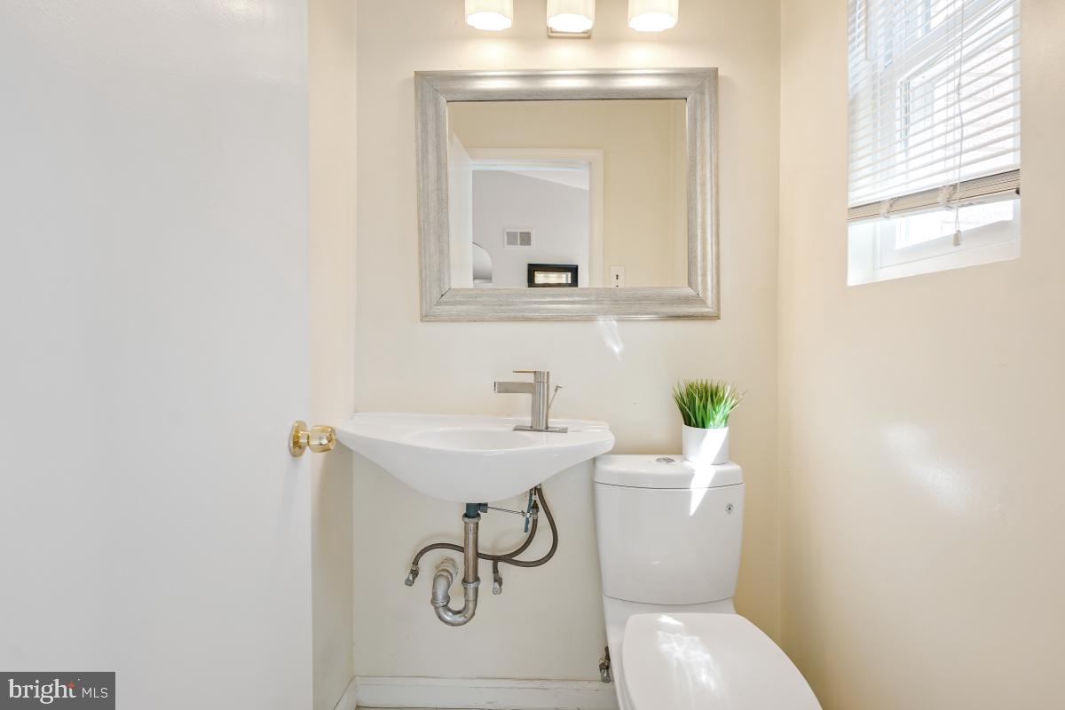 1801 Primrose Road Northwest Washington, DC 20012 - Photo 37 of 61