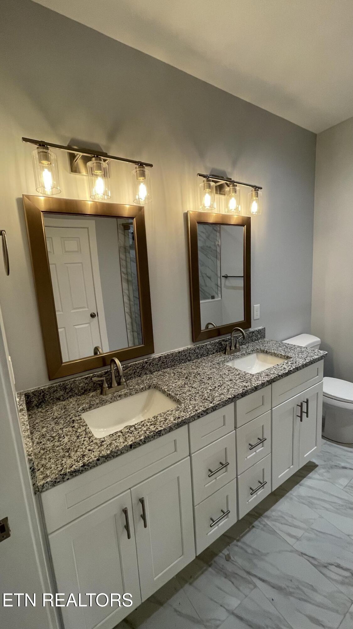 679 Privet Drive Dandridge, TN 37725 - Photo 17 of 34 17_beyc6a0921342434e