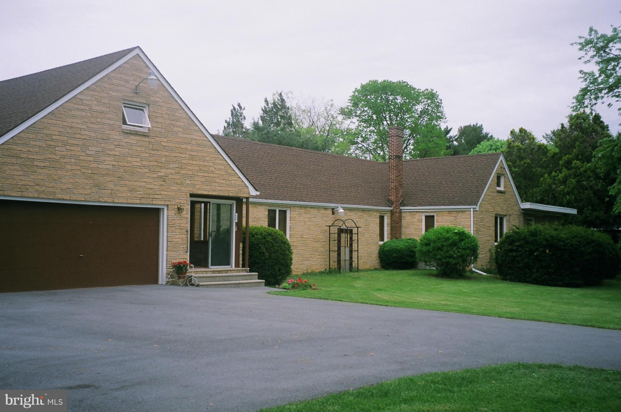 11823 Clearview Road Hagerstown, MD 21742 - Photo 1 of 6 Exterior (Front)