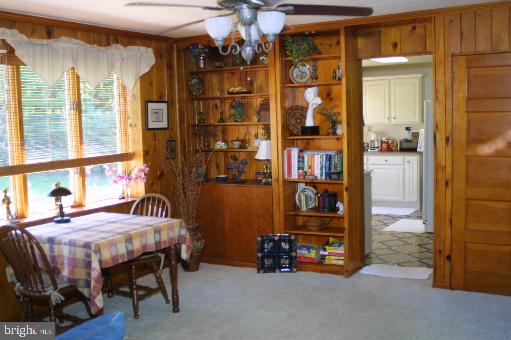 11823 Clearview Road Hagerstown, MD 21742 - Photo 2 of 6 Dining Room