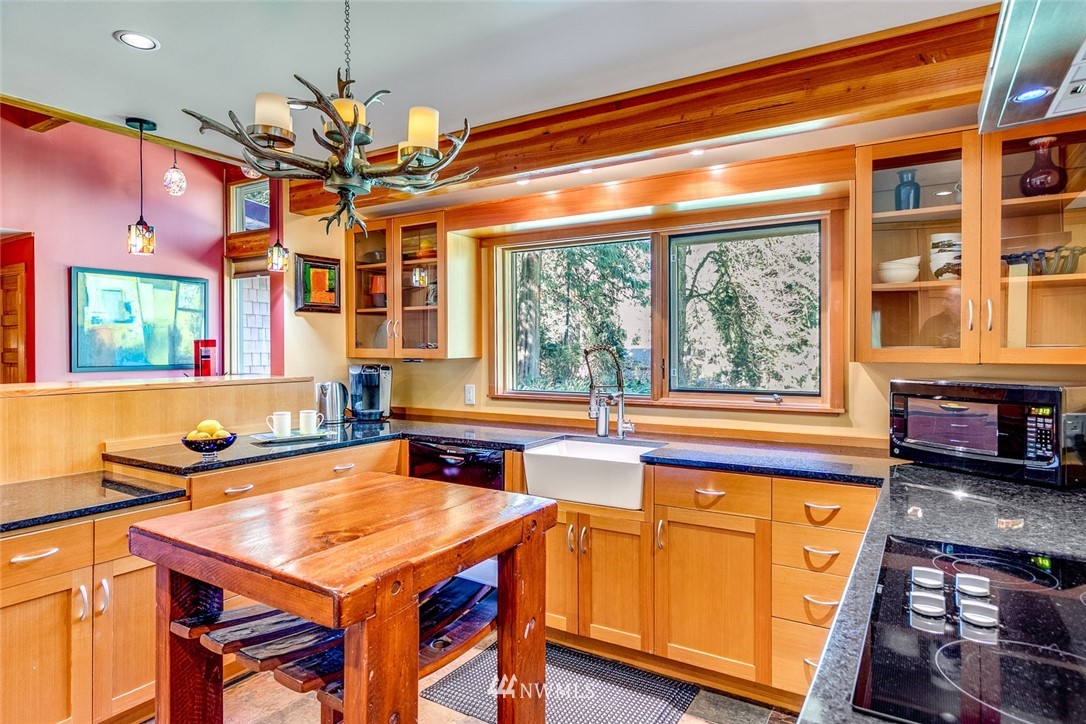 16181 Agate Pass Road Northeast Bainbridge Island, WA 98110 - Photo 11 of 38 Gallery Image 11