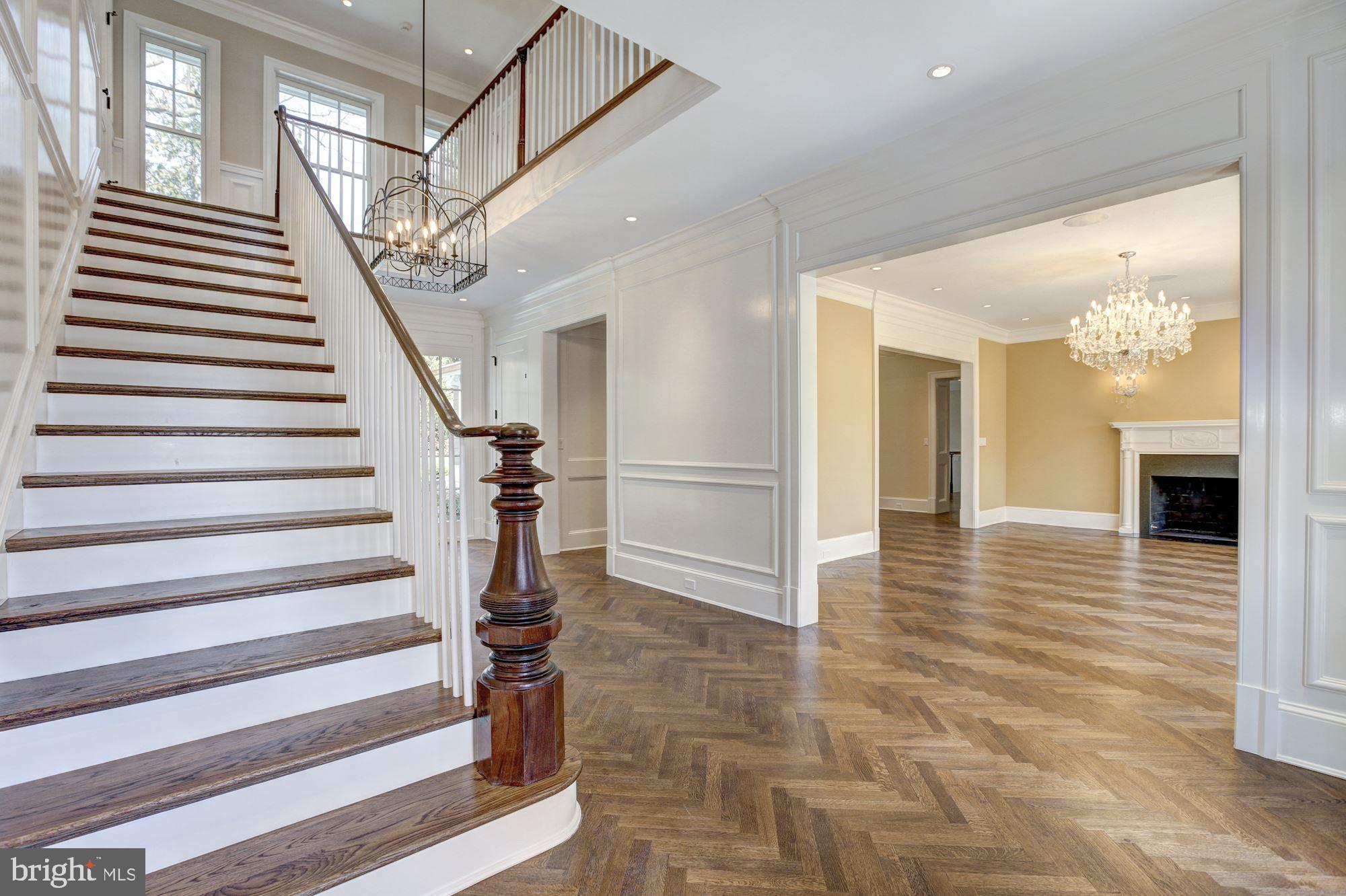5205 Lawn Way Chevy Chase, MD 20815 - Photo 14 of 39 Entry hallway