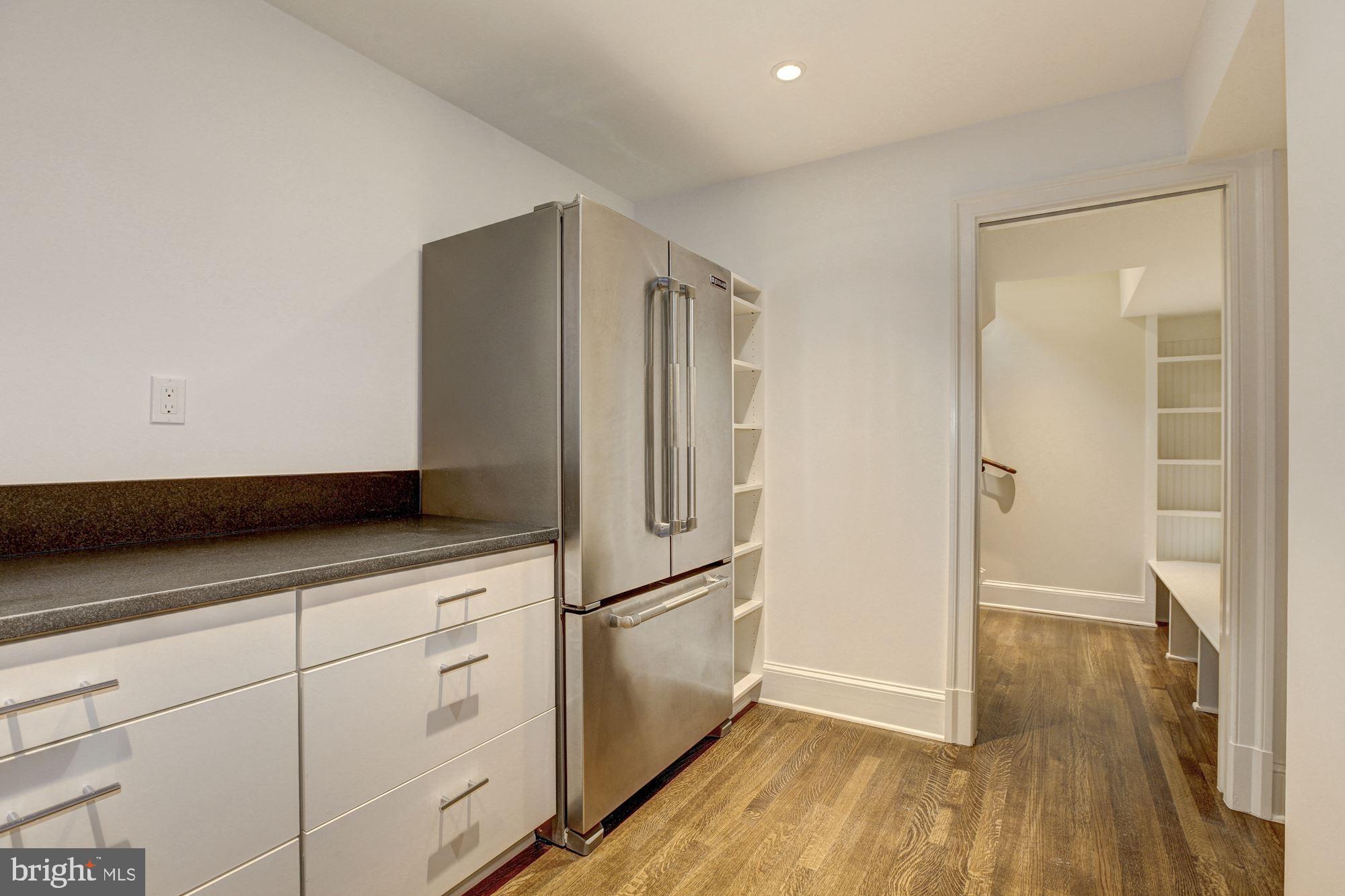 5205 Lawn Way Chevy Chase, MD 20815 - Photo 27 of 39 Butler's pantry