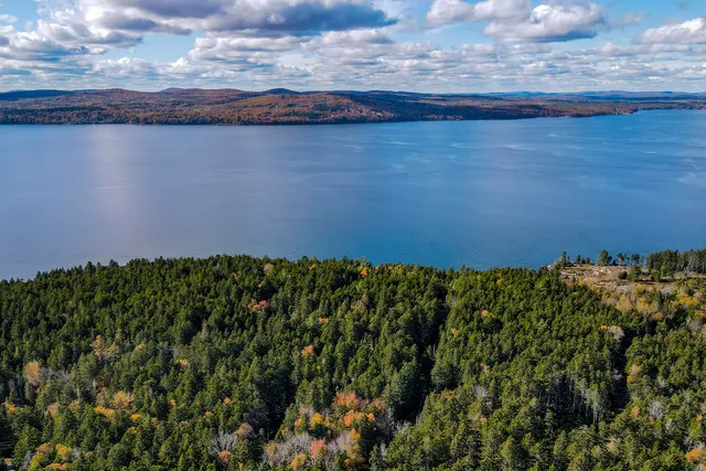 $1,200,000 | 181 Oregon Road, Islesboro, ME 04848