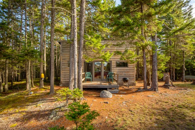$1,200,000 | 181 Oregon Road, Islesboro, ME 04848