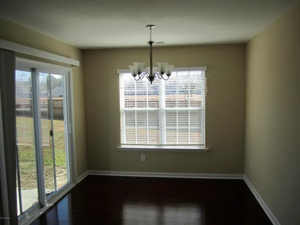 $1,905 | 308 Lynden Lane, New Bern, NC 28560