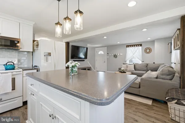 $449,900 | 1014 Thrush Lane, Audubon, PA 19403