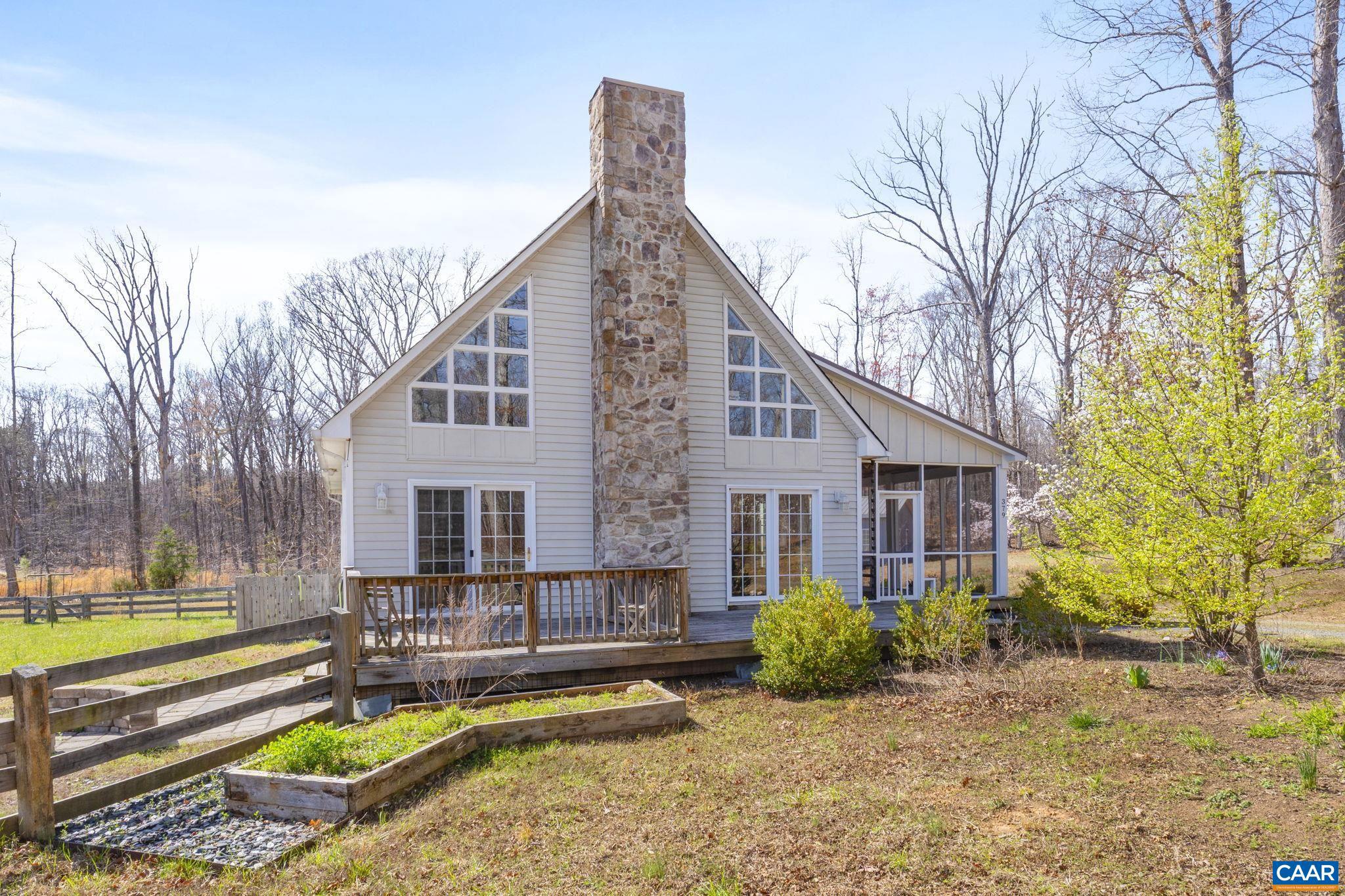 379 Fox Ridge Lane Palmyra, VA 22963 - Photo 42 of 42 a front view of a house with garden