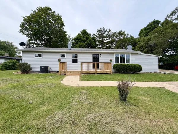 $267,000 | 19721 Highway 150, Bloomington, IL 61705