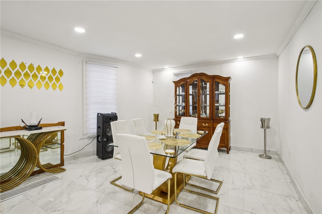 619 Dewey Avenue Rochester, NY 14613 - Photo 11 of 41