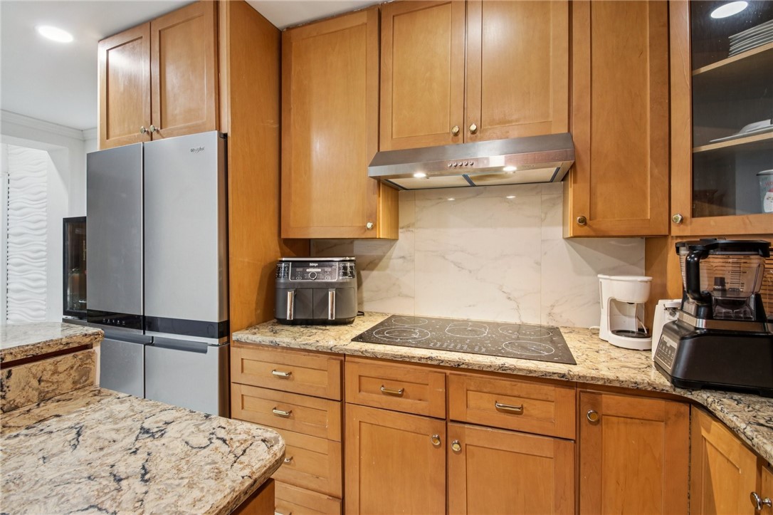 619 Dewey Avenue Rochester, NY 14613 - Photo 17 of 41