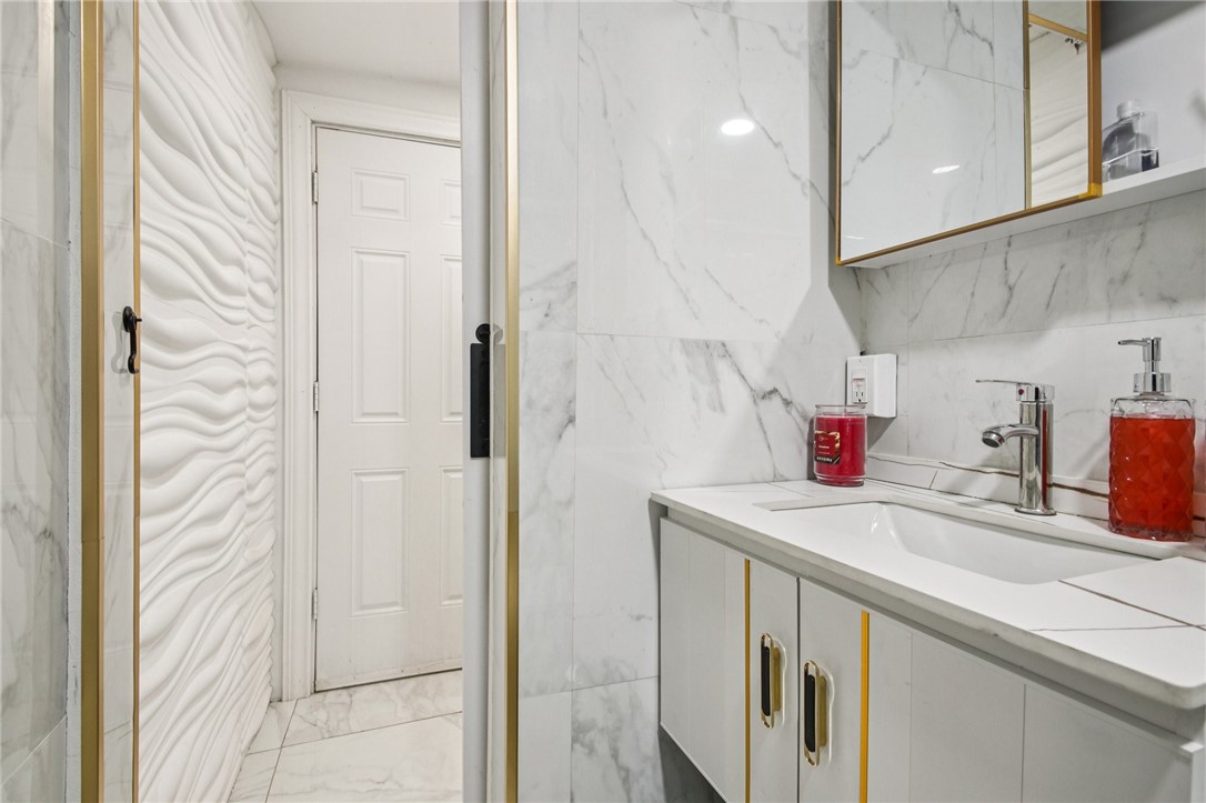 619 Dewey Avenue Rochester, NY 14613 - Photo 20 of 41