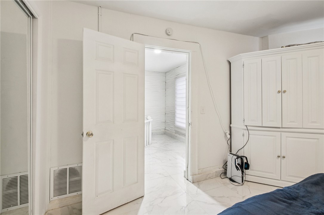 619 Dewey Avenue Rochester, NY 14613 - Photo 25 of 41