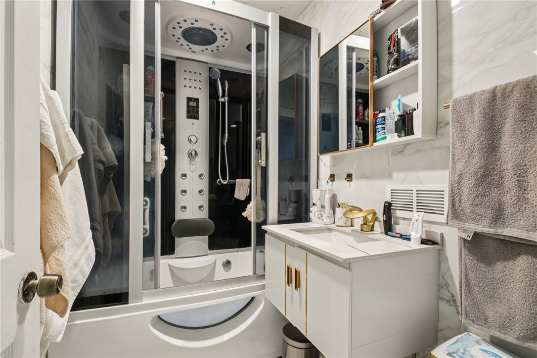 619 Dewey Avenue Rochester, NY 14613 - Photo 31 of 41