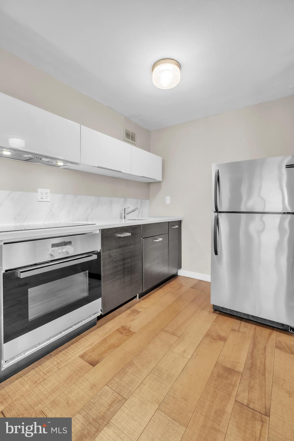 224-30 West Rittenhouse Square, Unit 1618 Philadelphia, PA 19103 - Photo 3 of 35