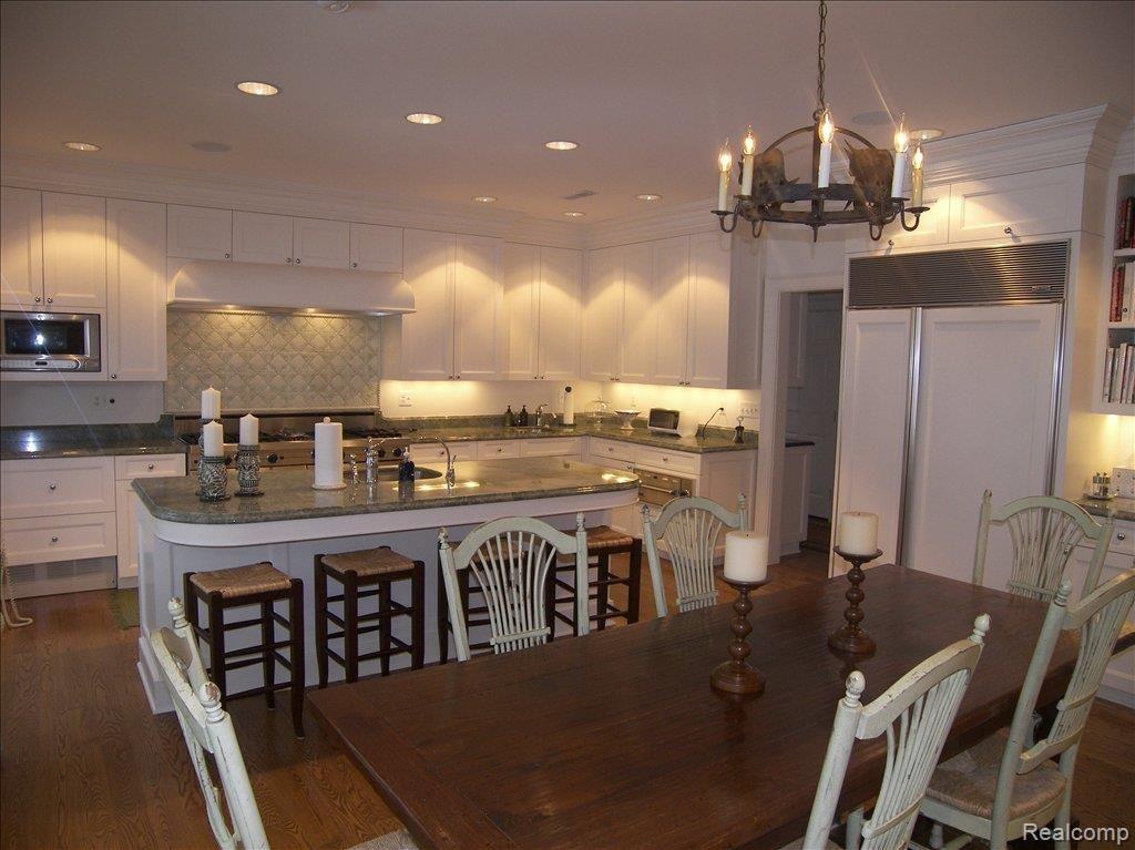 578 Rudgate Road Bloomfield Hills, MI 48304 - Photo 11 of 25 Whole Kitchen