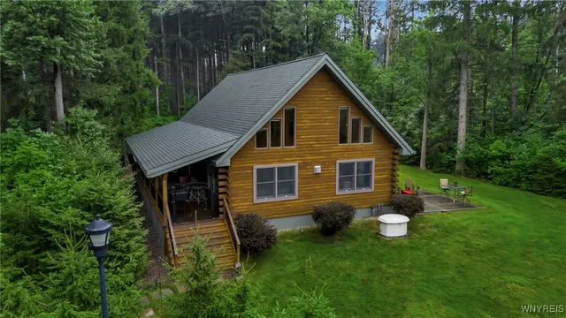 $889,900 | 2960 Dunham Road, Orangeville, NY 14167