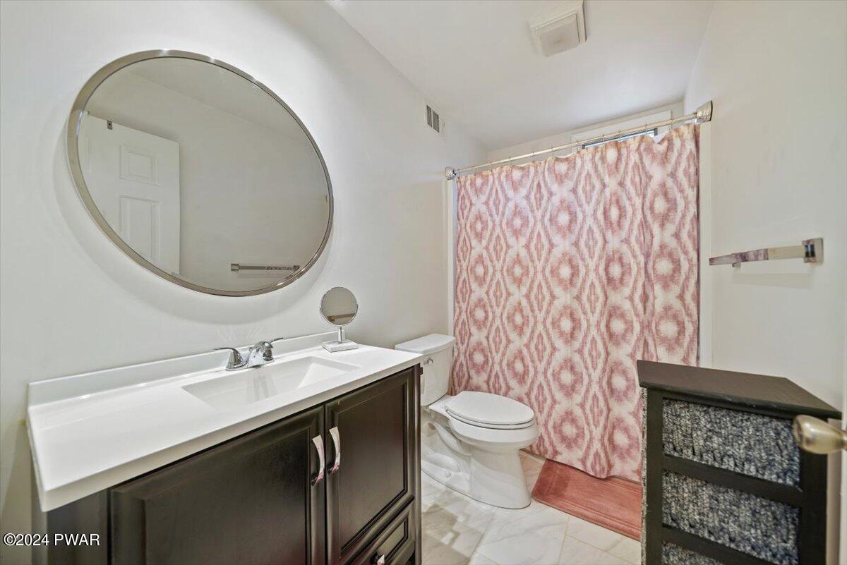 187 Frenchtown Road Milford, PA 18337 - Photo 27 of 39 Main Bathroom