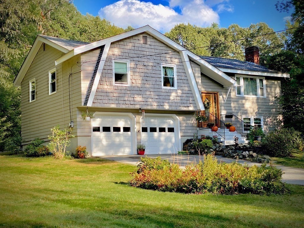 47 Longbow Road Danvers, MA 01923 - Photo 2 of 38 Gallery Image 2