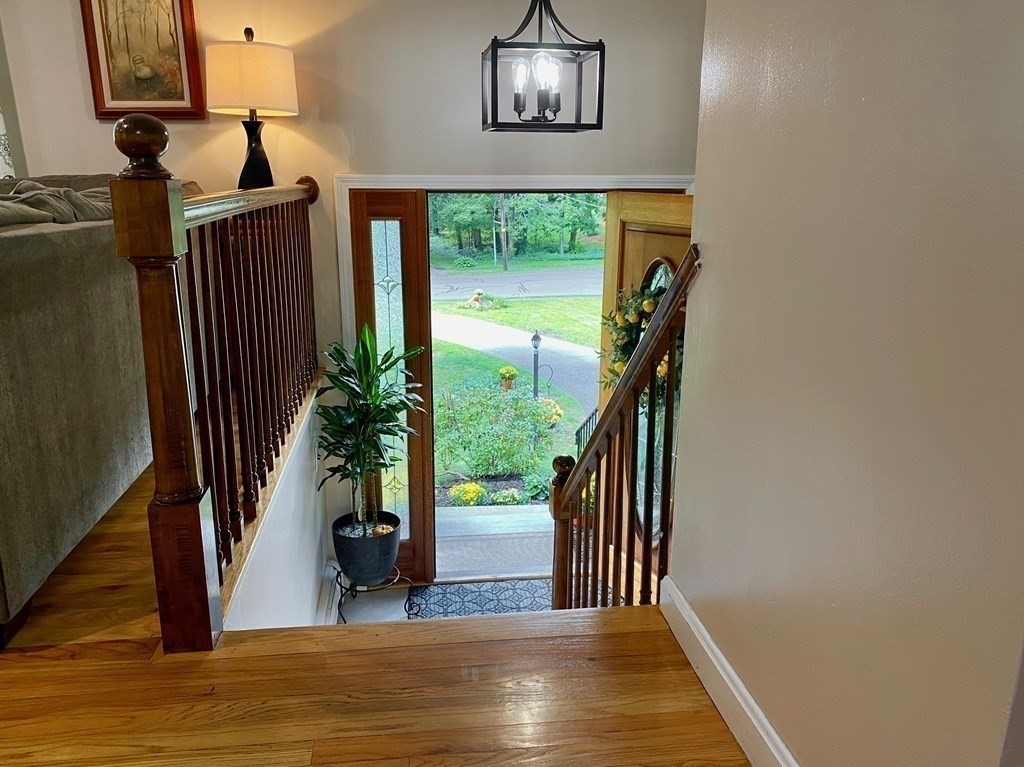 47 Longbow Road Danvers, MA 01923 - Photo 6 of 38 Gallery Image 6