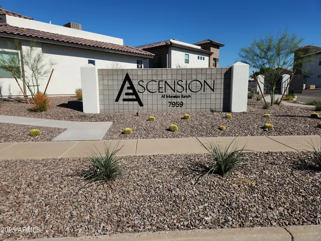 $1,999 | 7959 North 53rd Avenue, Unit 329, Glendale, AZ 85301