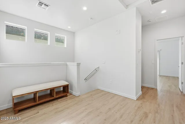 $1,999 | 7959 North 53rd Avenue, Unit 329, Glendale, AZ 85301