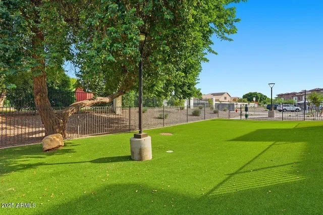 $1,999 | 7959 North 53rd Avenue, Unit 329, Glendale, AZ 85301