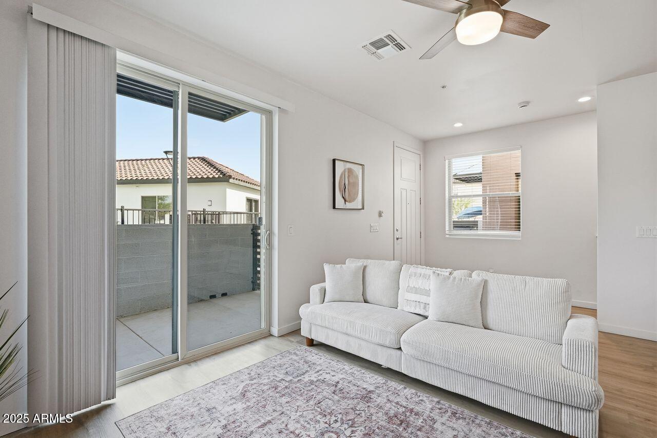 7959 North 53rd Avenue, Unit 329 Glendale, AZ 85301 - Photo 7 of 35 010_ListerPros