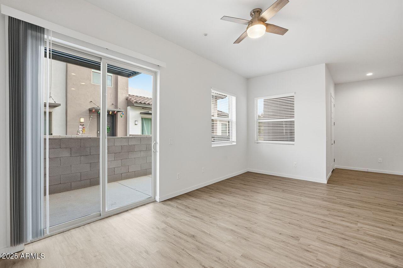 7959 North 53rd Avenue, Unit 329 Glendale, AZ 85301 - Photo 8 of 35 055_ListerPros