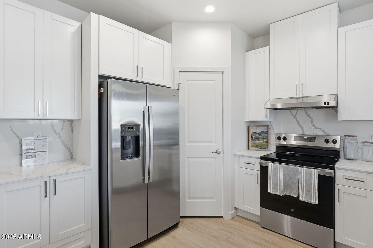 7959 North 53rd Avenue, Unit 329 Glendale, AZ 85301 - Photo 10 of 35 015_ListerPros