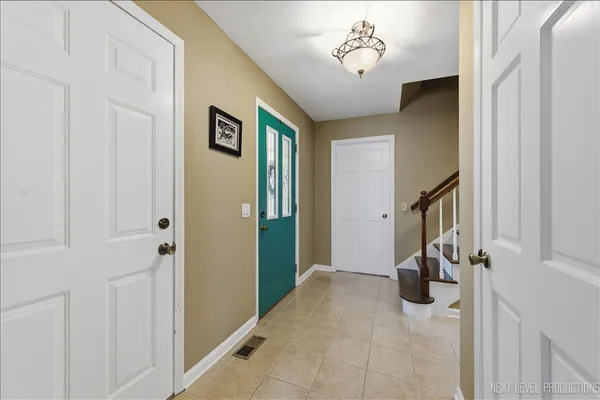 $549,900 | 635 Kingsbury Court, Batavia, IL 60510