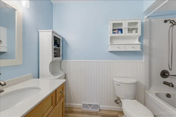 $549,900 | 635 Kingsbury Court, Batavia, IL 60510