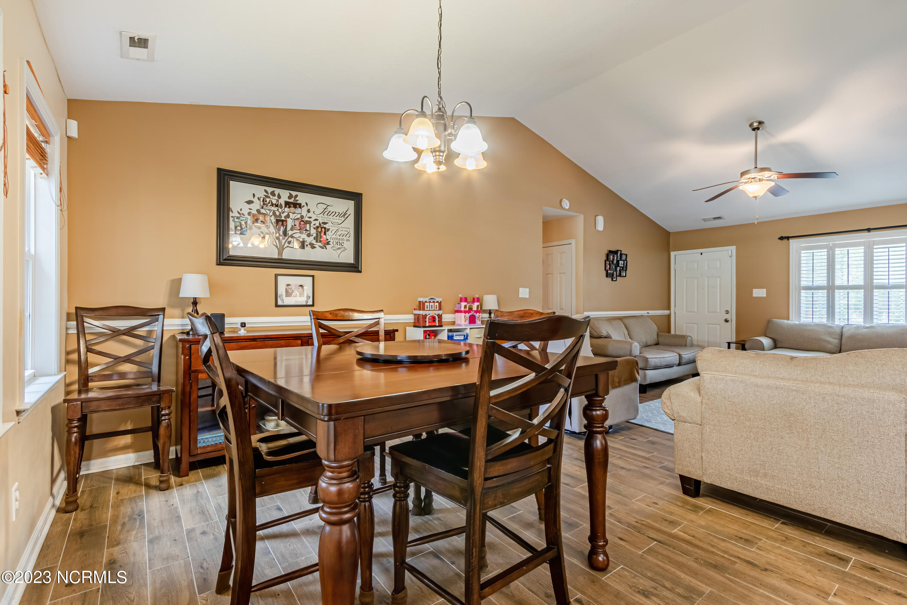 1428 Haws Run Road Maple Hill, NC 28454 - Photo 16 of 55 Breakfast area