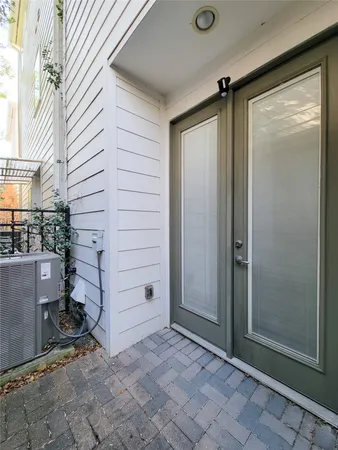 a view of a pathway of a house