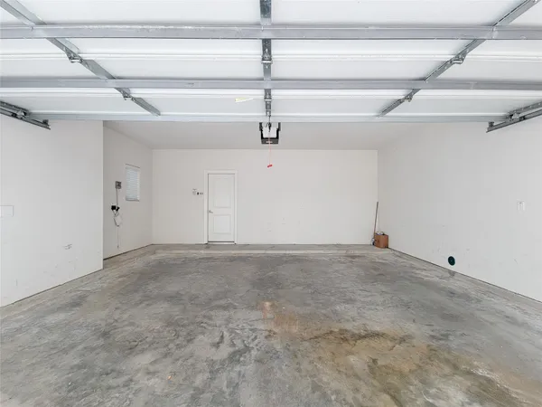 $2,950 | 12 Hermann Park Court, Houston, TX 77021