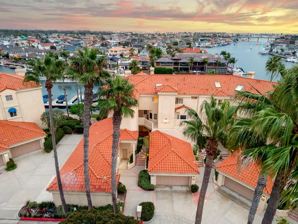 $1,749,000 | 4252 Harbour Island Lane, Oxnard, CA 93035