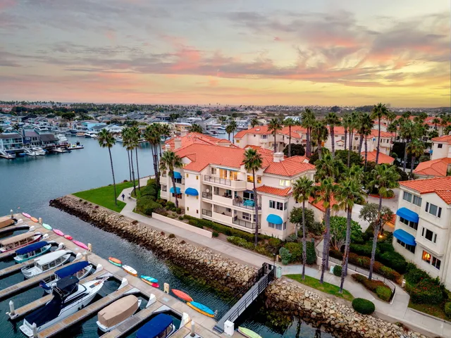 $1,830,000 | 4252 Harbour Island Lane, Oxnard, CA 93035