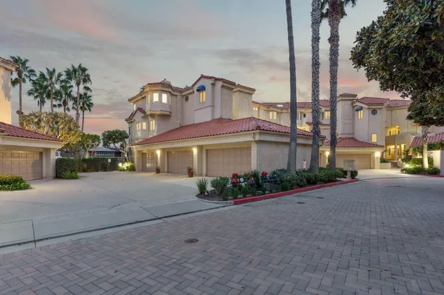 $1,830,000 | 4252 Harbour Island Lane, Oxnard, CA 93035