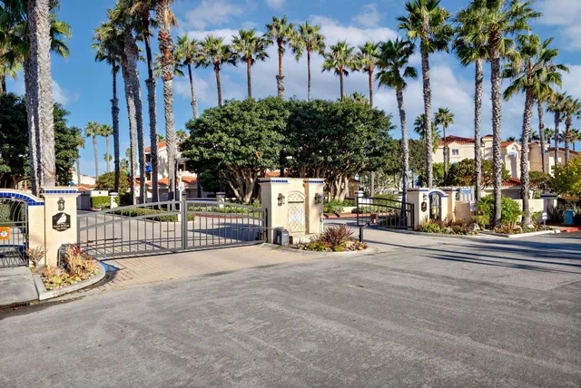 $1,830,000 | 4252 Harbour Island Lane, Oxnard, CA 93035