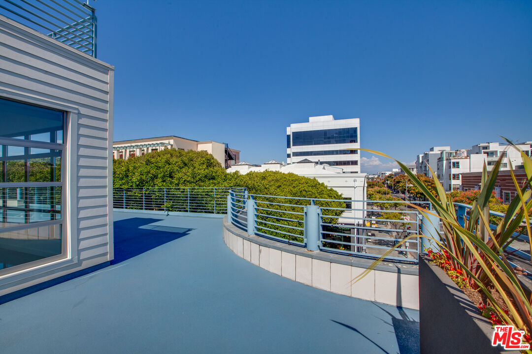 1358 4th Street, Unit A Santa Monica, CA 90401 - Photo 15 of 46 a view of a balcony with outdoor space