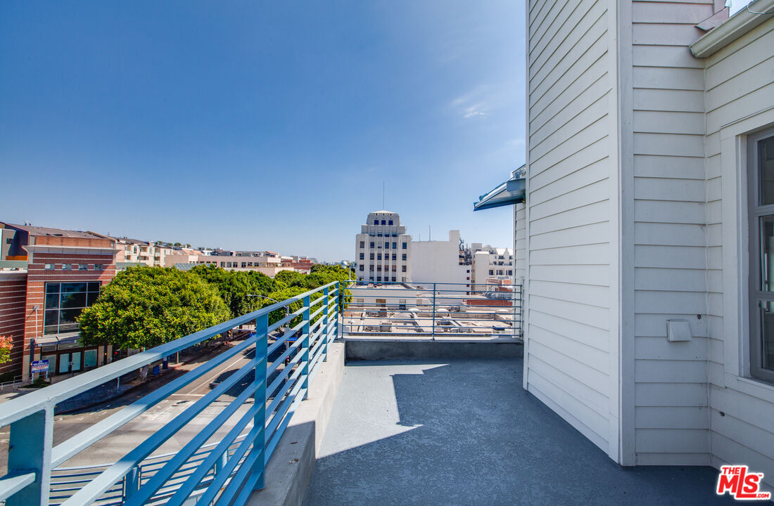 1358 4th Street, Unit A Santa Monica, CA 90401 - Photo 23 of 46