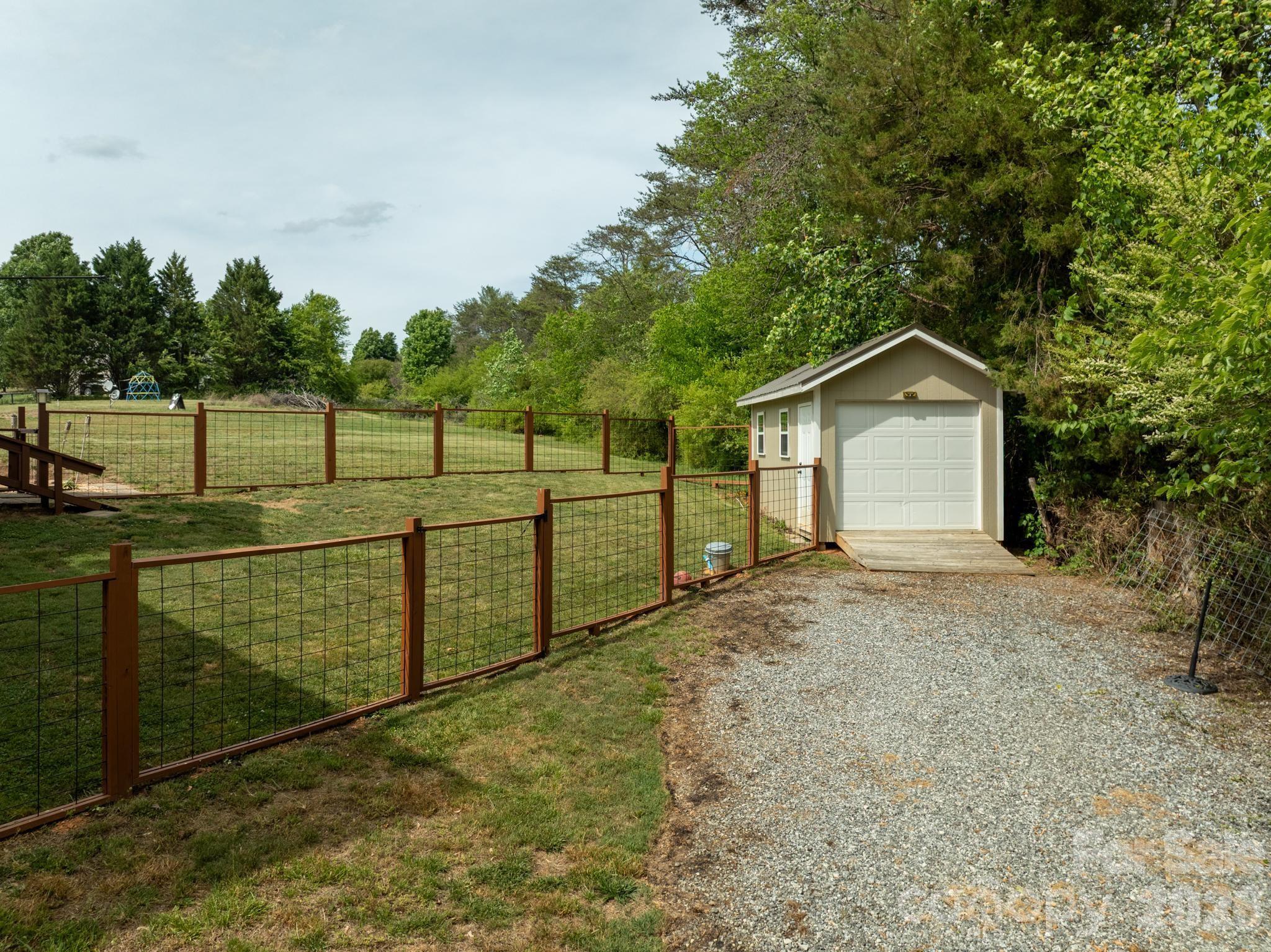 3680 Rocky Road Lenoir, NC 28645 - Photo 7 of 45