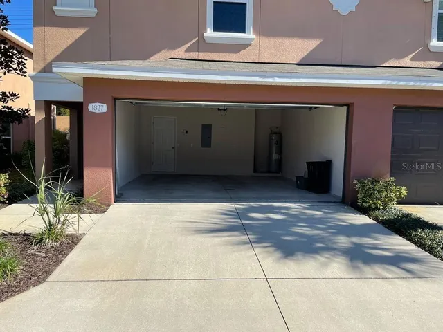 $2,300 | 1827 Sommarie Way, Tarpon Springs, FL 34689