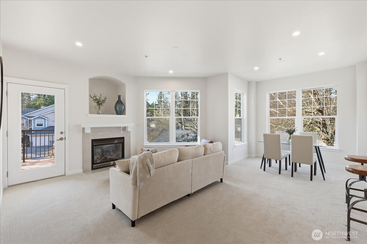 4319 Issaquah-Pine Lake Road Southeast, Unit 905 Sammamish, WA 98075 - Photo 12 of 30